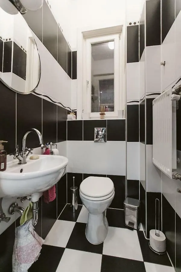 Luxury Apartment View On To The Castle Budapest 0*,
