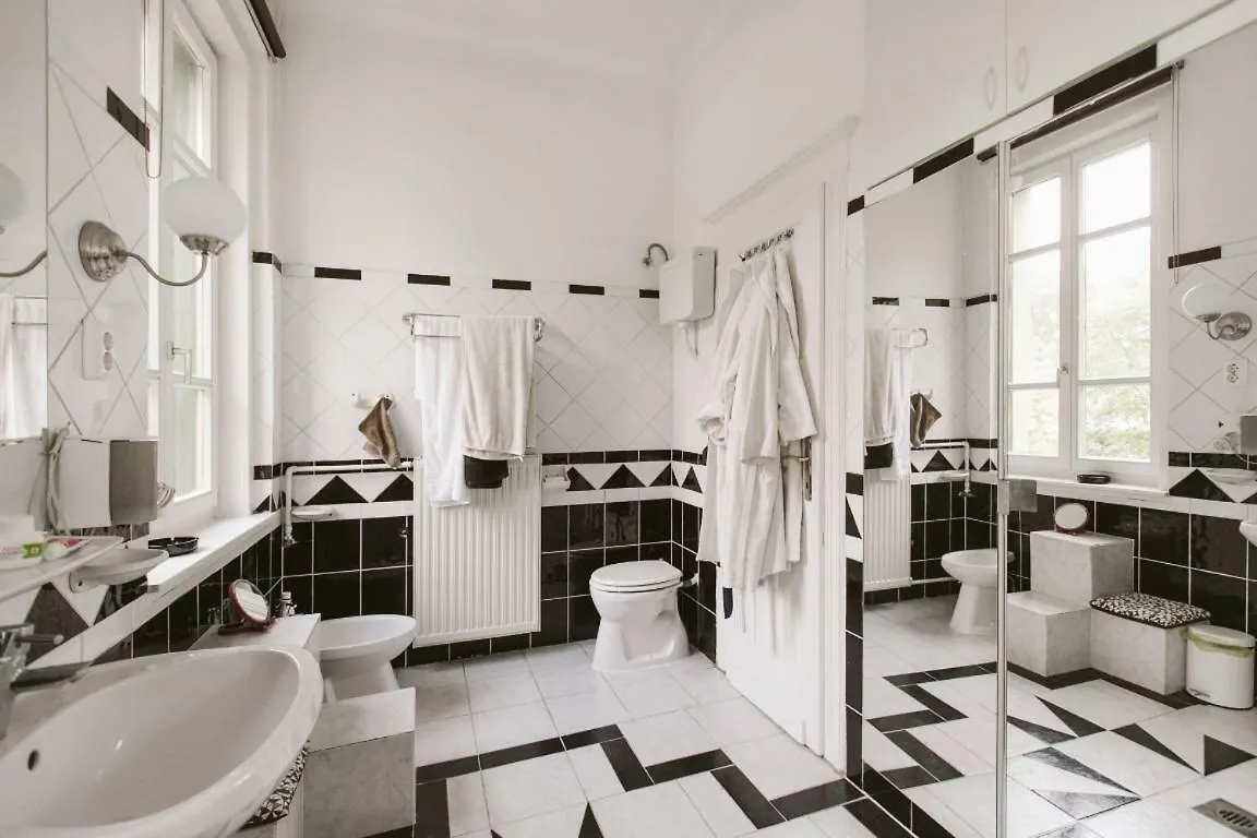 Luxury Apartment View On To The Castle Budapest